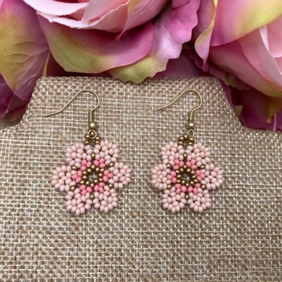 Seed beaded drop flowers - Picture 3 of 6